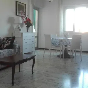 Casa Di Alessio, 6 Posti Letto A 200 Mt Dal Mare Appartamento